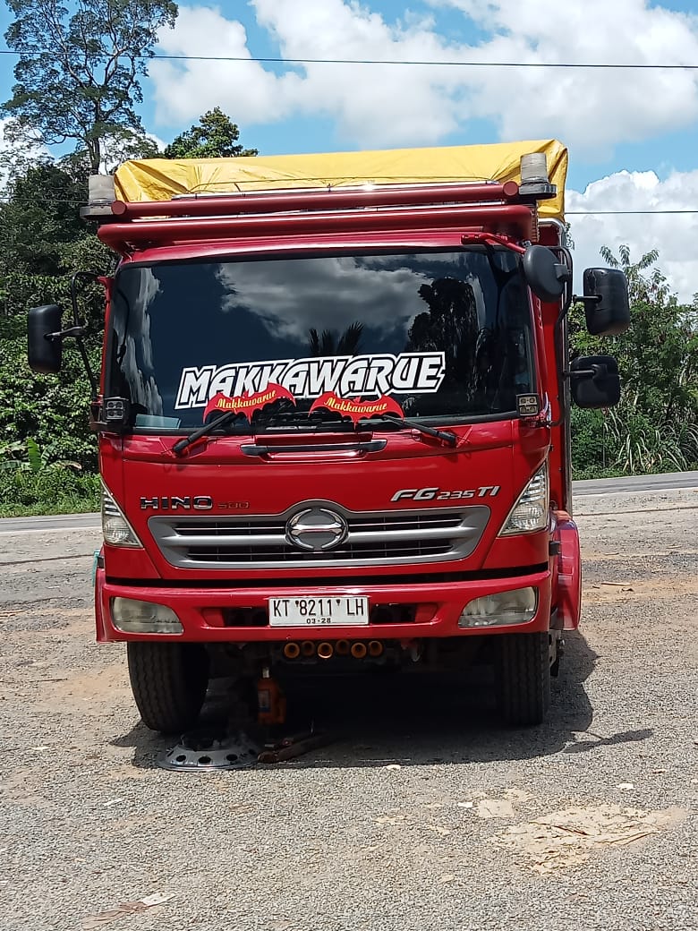 Truk trailer jasa transporter Kalimantan untuk kebutuhan proyek besar