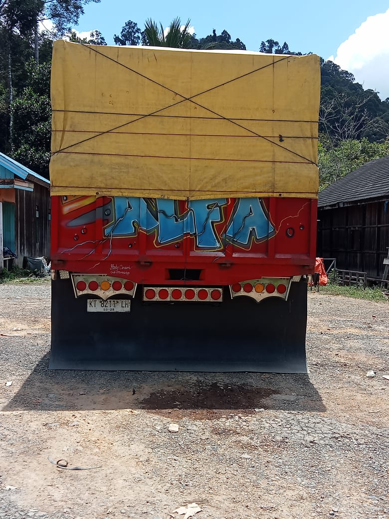 Pengiriman barang perusahaan di Kalimantan Barat menggunakan transporter terpercaya